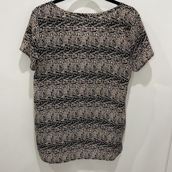 Soprano Black and Tan Patterned Short Sleeve Blouse - Picture 6 of 6